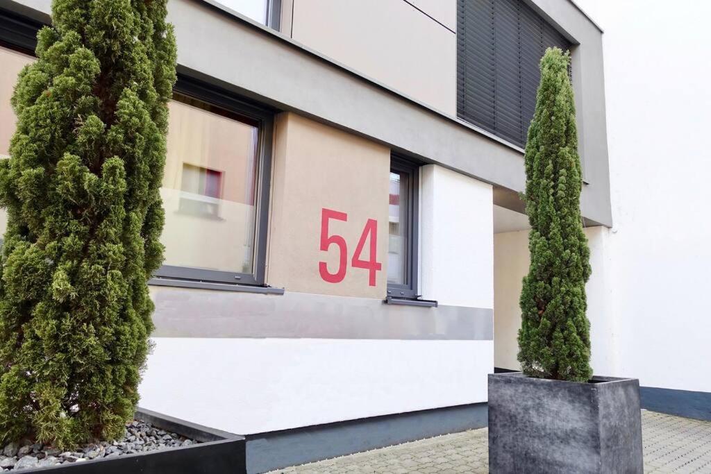 Stylisches Studio Mit Privatem Stellplatz Wenige Minuten Von Der Innenstadt & Mosel โคเบลนซ์ ภายนอก รูปภาพ